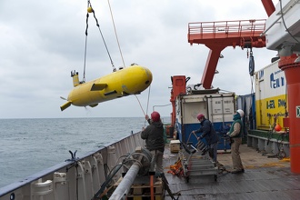 Aussetzen MARUM-SEAL vom Forschungsschiff METEOR